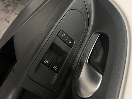 Volkswagen Up 1.0 Move up! Euro 5 3dr 14