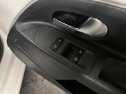 Volkswagen Up 1.0 Move up! Euro 5 3dr 16