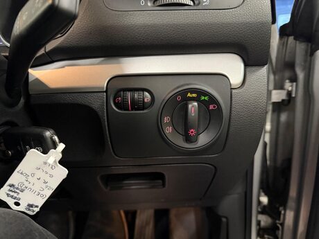 Volkswagen Golf 1.6 TDI BlueMotion Tech SE Cabriolet Euro 5 (s/s) 2dr 21