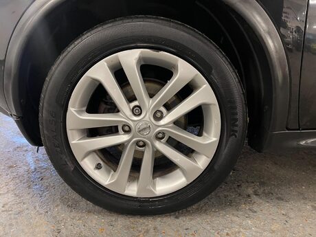 Nissan Juke 1.6 Acenta CVT Euro 5 5dr 22