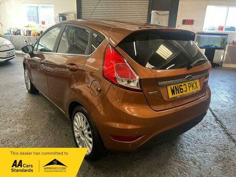 Ford Fiesta 1.0T EcoBoost Titanium Euro 5 (s/s) 5dr 3