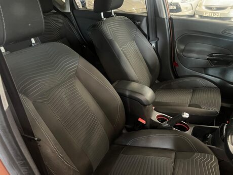 Ford Fiesta 1.0T EcoBoost Titanium Euro 5 (s/s) 5dr 12