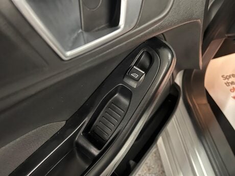 Ford Fiesta 1.0T EcoBoost Zetec S Euro 6 (s/s) 3dr 28