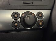 Vauxhall Astra 1.8i 16v Design 5dr 19