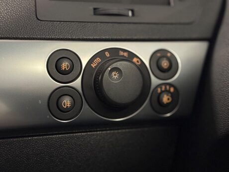 Vauxhall Astra 1.8i 16v Design 5dr 19