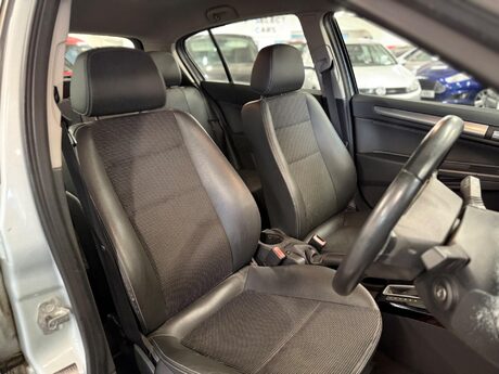 Vauxhall Astra 1.8i 16v Design 5dr 9