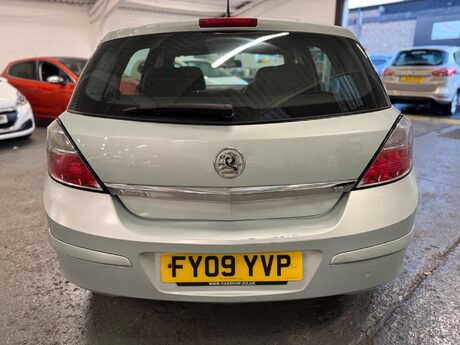 Vauxhall Astra 1.8i 16v Design 5dr 6