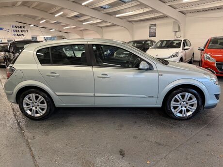 Vauxhall Astra 1.8i 16v Design 5dr 7