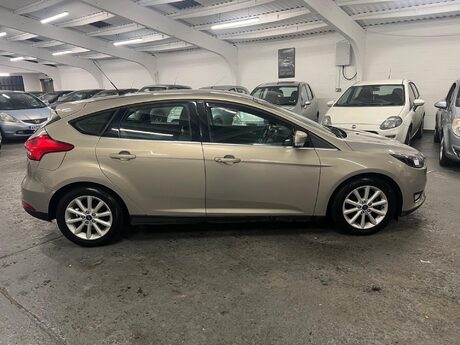 Ford Focus 1.0T EcoBoost Titanium Euro 6 (s/s) 5dr 7
