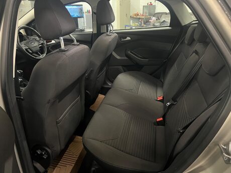 Ford Focus 1.0T EcoBoost Titanium Euro 6 (s/s) 5dr 11