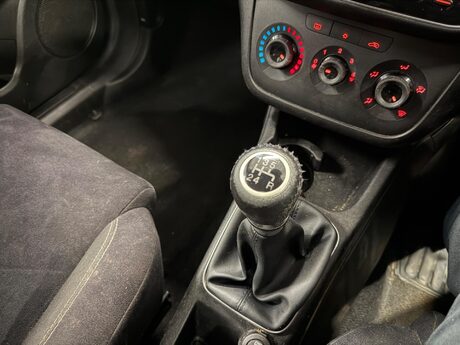 Fiat Punto 1.2 Easy Manual Euro 5 5dr 11