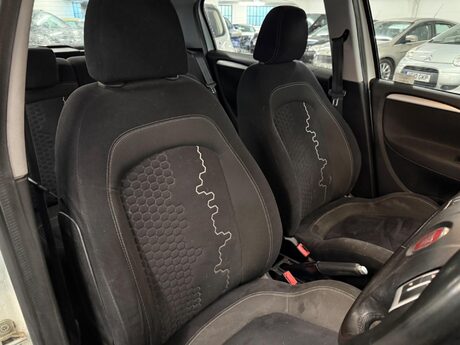 Fiat Punto 1.2 Easy Manual Euro 5 5dr 12