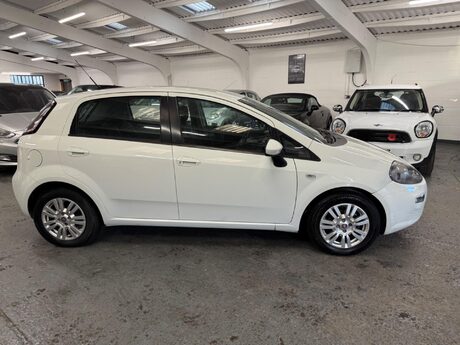 Fiat Punto 1.2 Easy Manual Euro 5 5dr 7