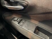 Fiat Punto 1.2 Easy Manual Euro 5 5dr 29