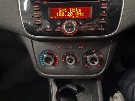 Fiat Punto 1.2 Easy Manual Euro 5 5dr 23