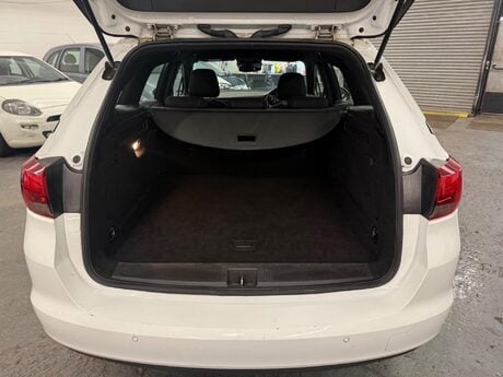Vauxhall Astra 1.4i Turbo SRi Sports Tourer Euro 6 5dr 22