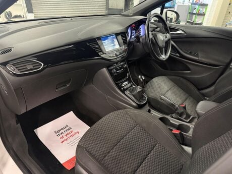 Vauxhall Astra 1.4i Turbo SRi Sports Tourer Euro 6 5dr 27