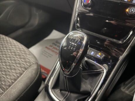 Vauxhall Astra 1.4i Turbo SRi Sports Tourer Euro 6 5dr 9