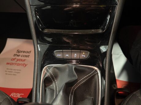 Vauxhall Astra 1.4i Turbo SRi Sports Tourer Euro 6 5dr 28