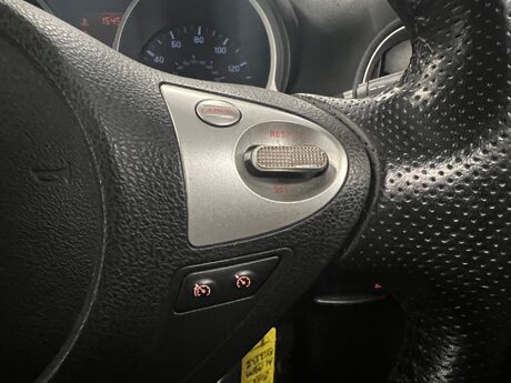 Nissan Juke 1.6 Acenta Premium Euro 5 (s/s) 5dr 17