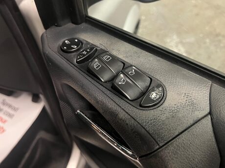 Mercedes-Benz Viano 3.0 CDI Ambiente RWD L4 H1 5dr 10