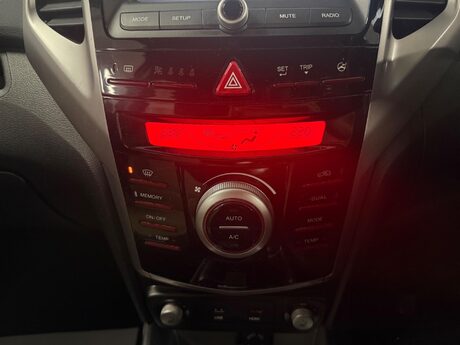 SsangYong Tivoli 1.6 e-XDi EX Euro 6 5dr 24