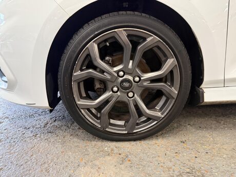 Ford Fiesta 1.0T EcoBoost ST-Line Euro 6 (s/s) 3dr 24