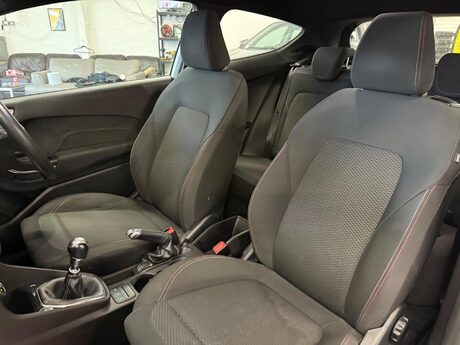 Ford Fiesta 1.0T EcoBoost ST-Line Euro 6 (s/s) 3dr 31