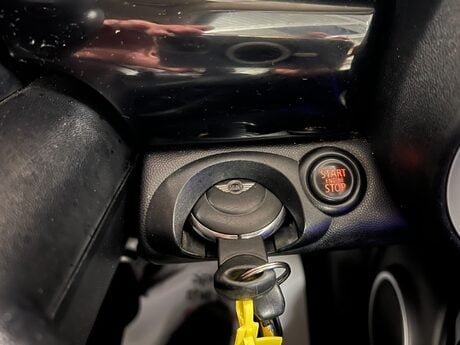 Mini Clubman 1.6 Cooper Euro 6 (s/s) 5dr 12