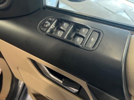 Land Rover Freelander 2 2.2 SD4 HSE CommandShift 4WD Euro 5 5dr 42