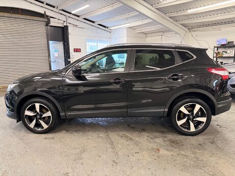 Nissan Qashqai 1.2 DIG-T n-tec+ XTRON 2WD Euro 6 (s/s) 5dr 4