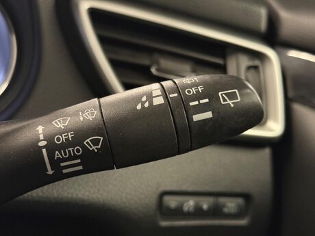 Nissan Qashqai 1.2 DIG-T n-tec+ XTRON 2WD Euro 6 (s/s) 5dr 16