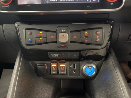 Nissan LEAF 40kWh N-Connecta Auto 5dr 36