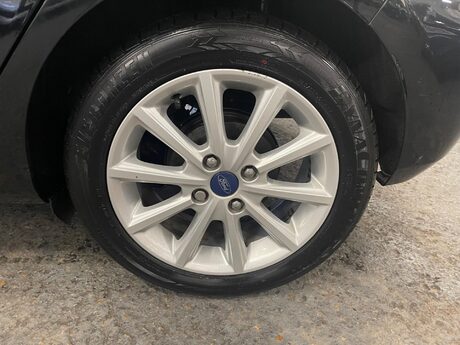 Ford Fiesta 1.0T EcoBoost Titanium Euro 6 (s/s) 5dr 23