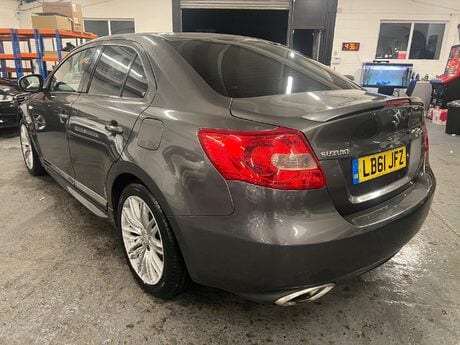 Suzuki Kizashi 2.4 16V Sport CVT 4WD Euro 5 4dr 4