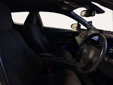 Toyota C-HR 1.8 C-HR-Dynamic HEV CVT 5dr 7