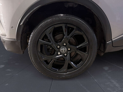 Toyota C-HR 1.8 C-HR-Dynamic HEV CVT 5dr 14