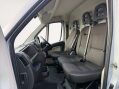 Peugeot Boxer 2.0 Boxer 335 Professional L3H2 Blue HDi 15