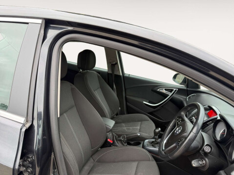 Vauxhall Astra 1.4 Astra SRI 5dr 9