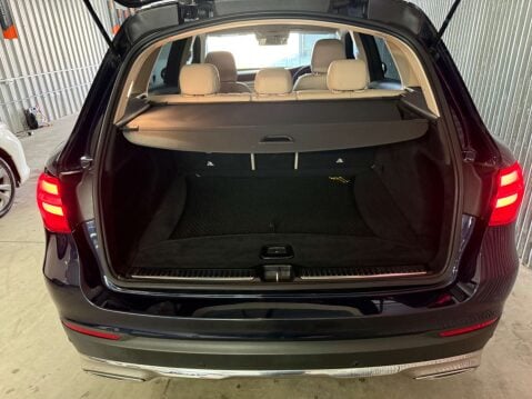 Mercedes-Benz GLC 2.1 GLC 220 D 4Matic Sport Auto 4WD 5dr 35