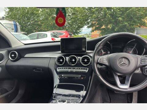 Mercedes-Benz C Class 2.0 C 200 Sport Auto 4dr 7