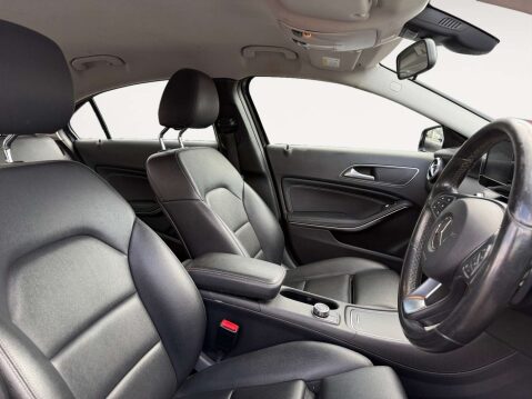 Mercedes-Benz A Class 1.5 A 180 D SE Auto 5dr 9