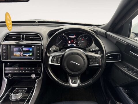 Jaguar XE 2.0 XE R-Sport D Auto 4dr 10