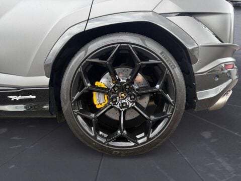 Lamborghini Urus 4.0 Urus V8 Auto 4WD 5dr 14