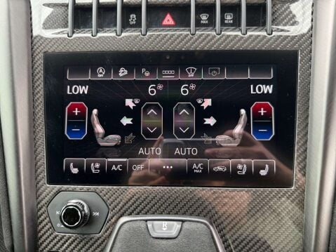 Lamborghini Urus 4.0 Urus V8 Auto 4WD 5dr 17