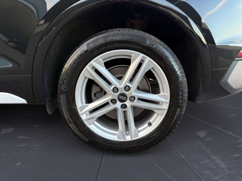 Audi Q5 2.0 Q5 Sportback S Line 40 TDI MHEV Quattro Semi-Auto 4WD 5dr 11