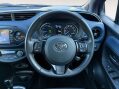 Toyota Yaris 1.5 Yaris Blue Bi-Tone VVT-i HEV CVT 5dr 12