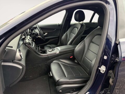 Mercedes-Benz C Class 2.1 C 220 AMG Line D Auto 4dr 13
