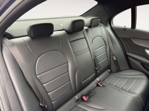 Mercedes-Benz C Class 2.1 C 220 AMG Line D Auto 4dr 15