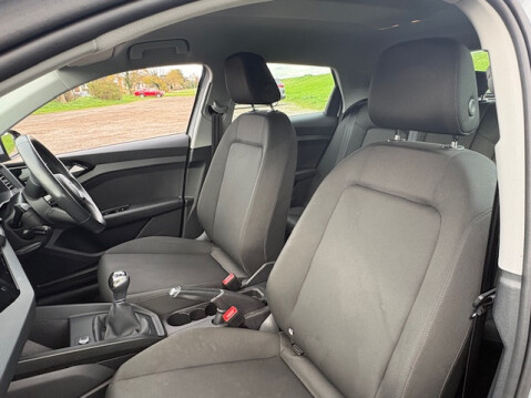 Audi A1 SPORTBACK TFSI TECHNIK 13
